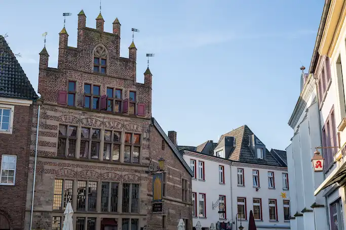 Das Foto zeigt das gotische haus Xanten