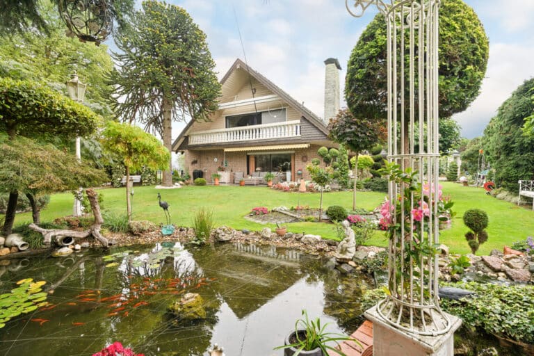 Hausansicht Garten