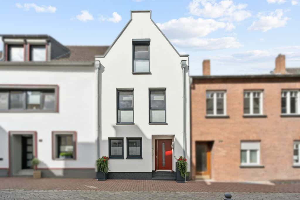 Haus Frontansicht-2